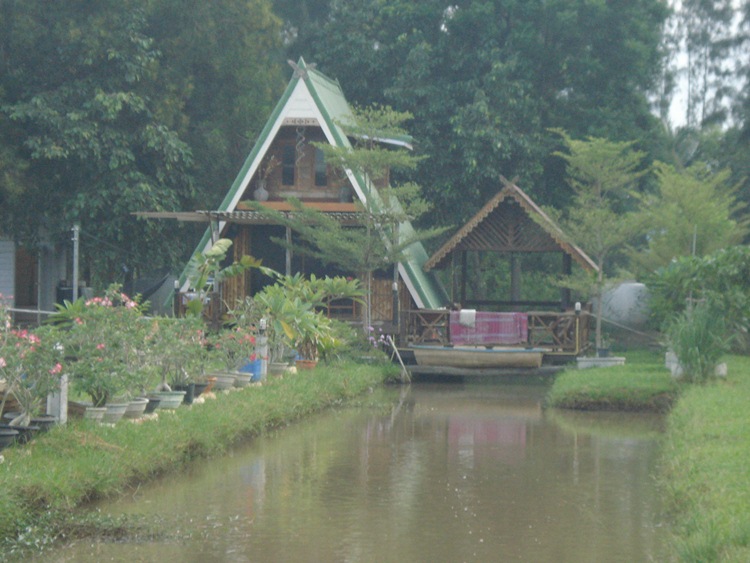 ถึงบ้านเป้าหมาย :grin: :grin:
