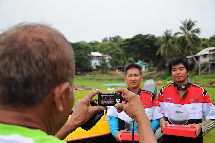งานแข่งครั้งนี้โม่งต้องรีบเดินทางกลับสระบุรีอย่างด่วนเลย เพราะมีแผนไปเที่ยวญี่ปุ่นวันรุ่งขึ้น ขอบอกอ