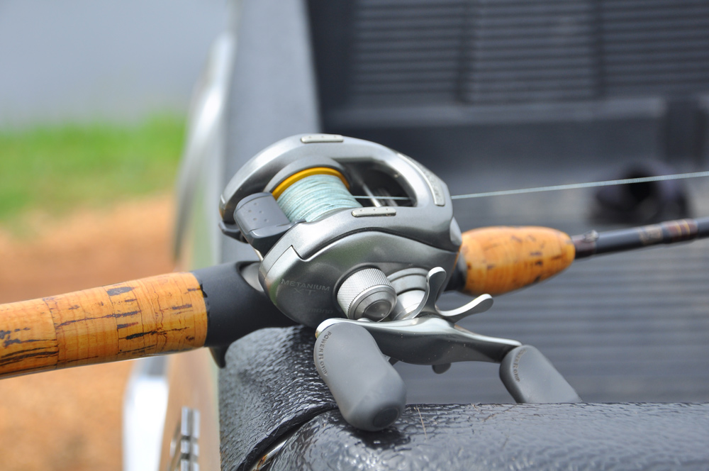 มีเหลืออยู่ชุดเดียวครับถือว่าเข้ากันได้ดีทีเดียว

รอก ............. Shimano Metanium XT

คัน ...
