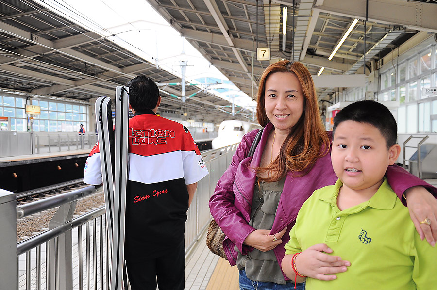 รถไฟด่วนคินคันเซ็นมาแย้ววววววววววววว ไปเร็วพวกเรา :grin: :grin: :grin: :grin: