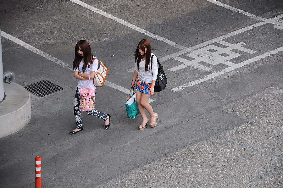 อังนั่นญาติเธอมารับใช่ป่าวอ่ะ โม่งช่วยส่องกล้องหาให้น่ะ :grin: :grin: :grin: :grin: