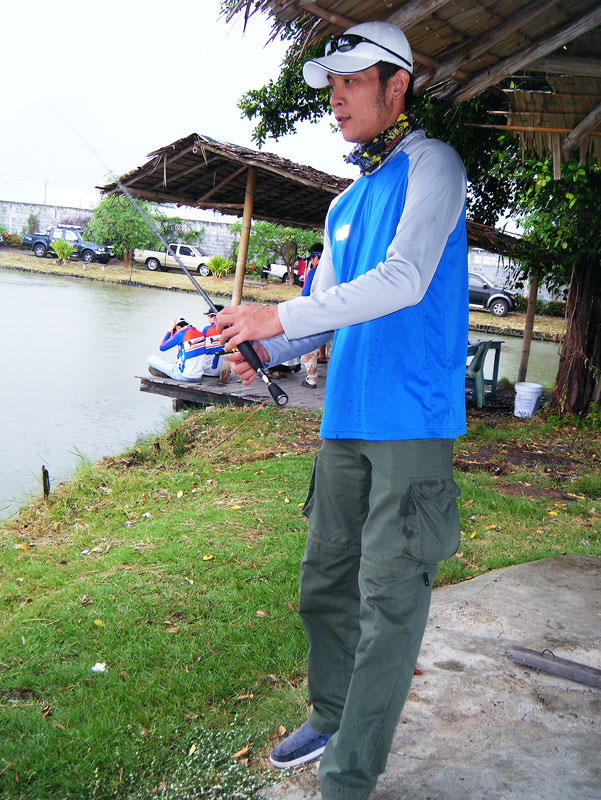  :smile: :smile: :smile:

น้าบีบี..ระหว่างรอฝนซา...ไม่ปล่อยให้เวลาผ่านไป ขอซ้อมด้วย... :smile: :sm
