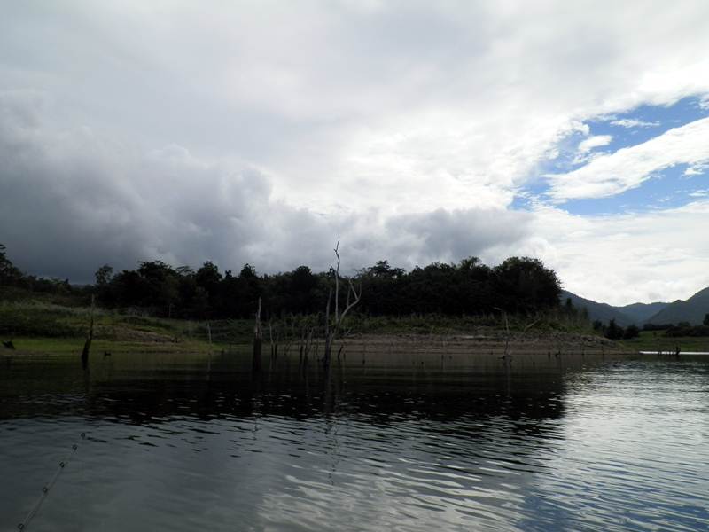 ออกมาได้สักพักก็ ฝนจะตกครับ  :grin: :grin: :grin: