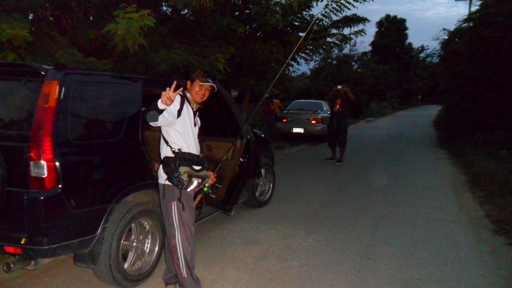

              ชู2นิ้วทํามัย..หรือจะเอาแค่2ตัวเหรออออ..น้าA..วันนี้แหละเอ็งตาย :grin: :grin: :gri