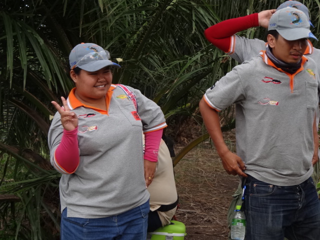 สู้อะไรไม่เห็นตีปลานั่งทั้งวัน :laughing: :laughing: :laughing: