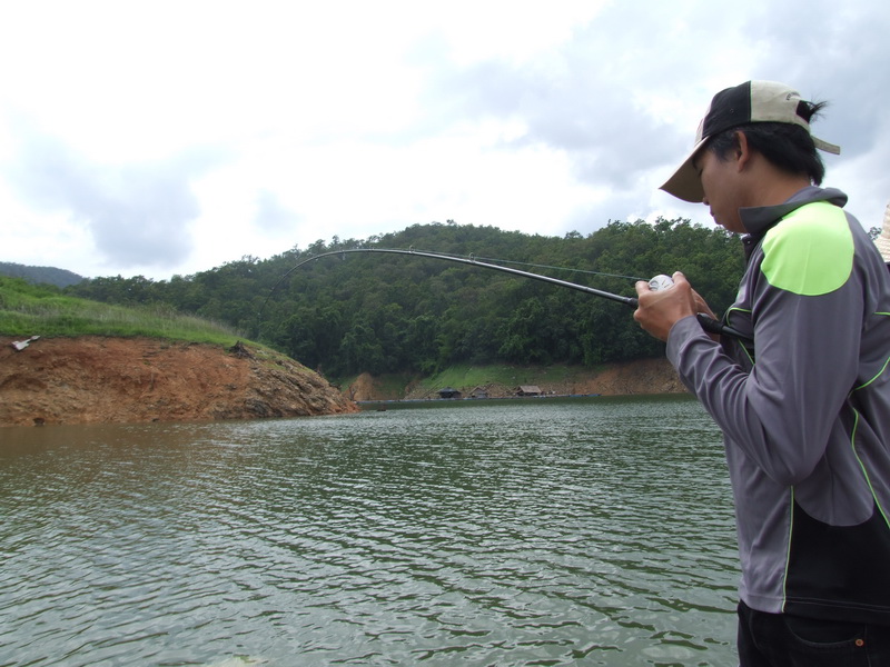 สวัสดีครับน้าkongfishing  ขอบคุณมากทีตามชมครับ
[q][i]อ้างถึง: kongfishing posted: 10-07-2555, 19:28