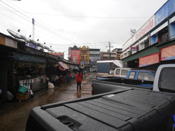  :cheer:ฝนตกไม่หยุดเลยไปได้แบบช้าๆ. :cheer: