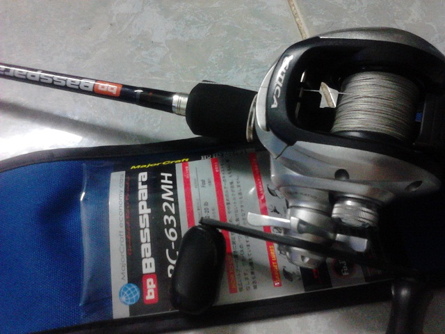 มีชุดเดียวคร้าบบบ
Major Craft Basspara BC 632MH 6' 3"
Shimano Citiga 201G6 รอบ 6.5
คันปลายไว เซ
