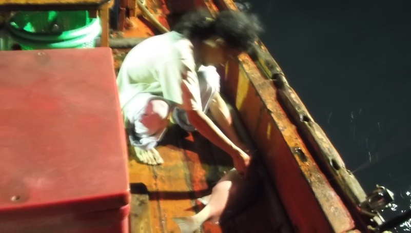 ปลาสร้อยครับตกเองปลดเองครับ
ไม่ช่วยครับโผมง่วงครับป๋า :laughing: :laughing: :laughing: