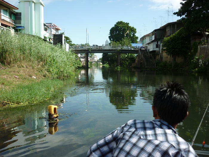 [q][i]อ้างถึง: FiShinGPex posted: 24-07-2555, 16:33:39[/i]


                                    