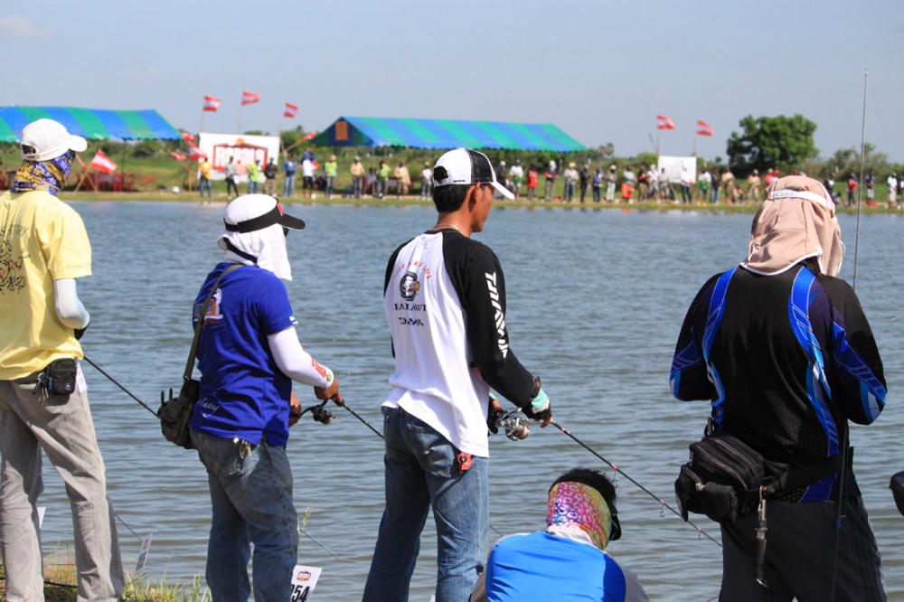 อ๊อดดดดดดดดดดด....กินข้าวอ๊อดดด..เที่ยงแล้วนะ... :cheer: :cheer: :kiss: