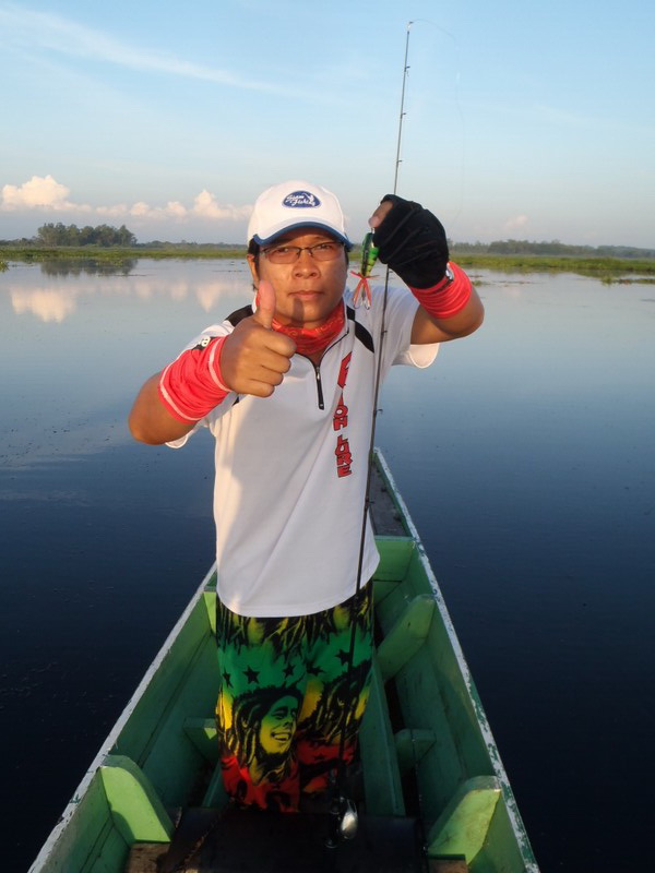 [q][i]อ้างถึง: ruymuyfishing posted: 24-07-2555, 22:07:52[/i]

 [b]@ น้าปยุต (พี่โด่ง) แก่ใจดีมากค