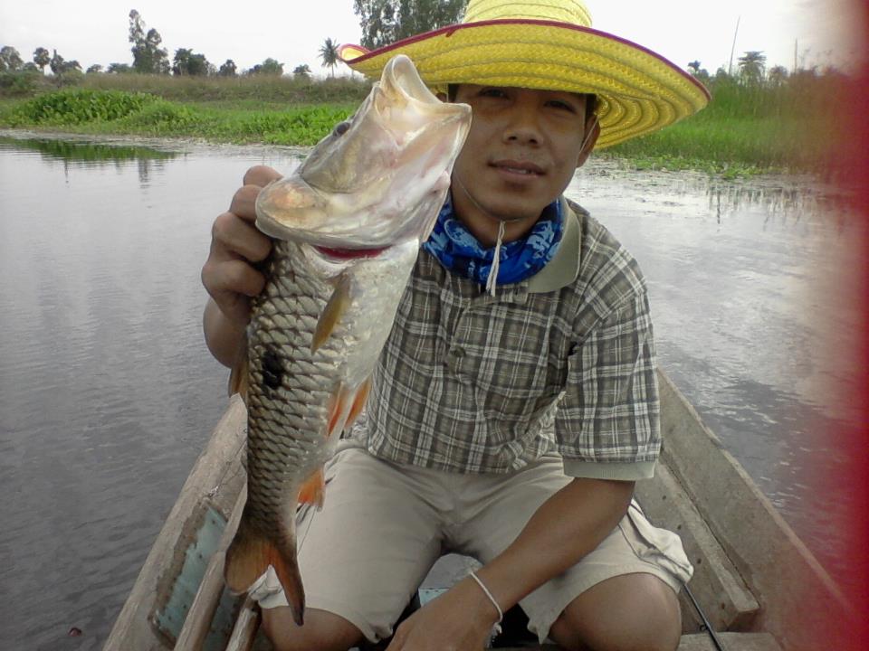 ขอยื้มหล่อหน่อยครับน้องหนุ่ม :smile: