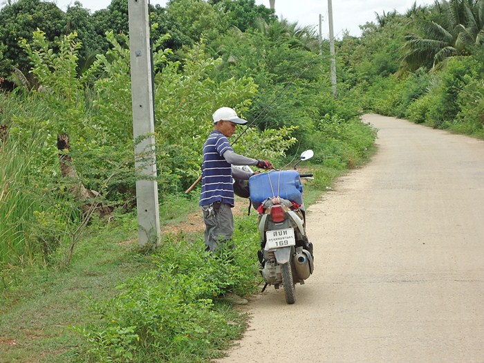 จับ..ใส่ถัง ไปเล้ย  :laughing: :laughing: :laughing: