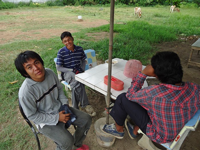 ตีปลา..กันจนเพลิน ลืมกินข้าว กินปลา เลยเชียว   :laughing: :laughing: :laughing: