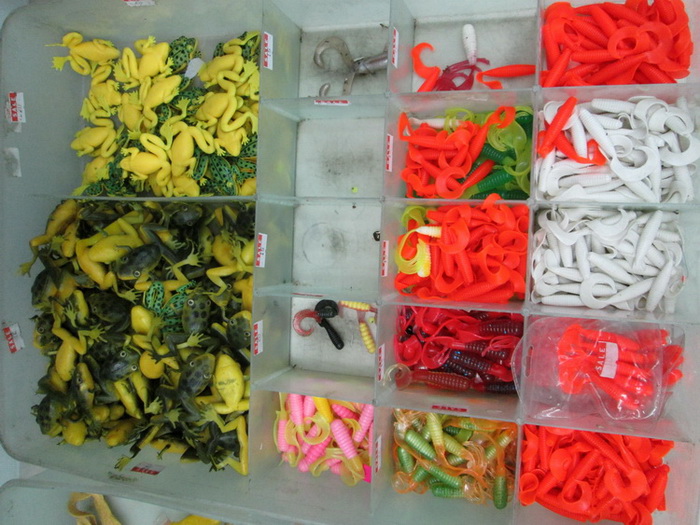 กบยางลายสวยๆๆๆ หนอนยางสีสวยๆๆทั้งนั้นเลยครับ