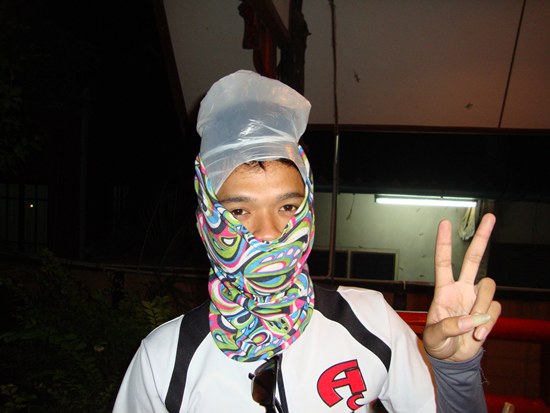 ใครเอ๋ยลืมหมวก :laughing: :laughing: :laughing: :laughing: :laughing: :laughing: