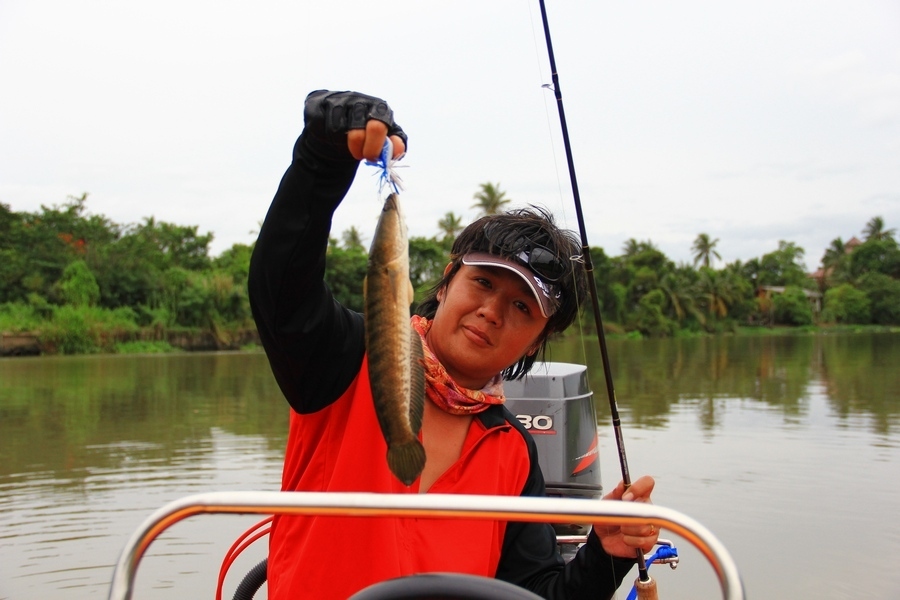    แล้วนี่ก้อเป้นตัวสุดท้าย ของทริปนี้ครับ  ต้องรีบเอาเรือขึ้น น้ำลงมากกลัวว่าจะเอาเรือขึ้นไม่ไ่ด้  