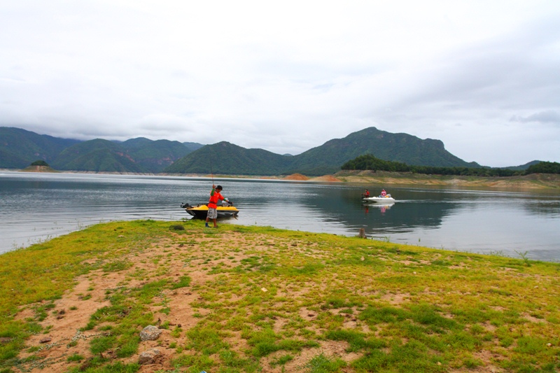 ทริปนี้ นำเรือมา 2 ลำครับ  