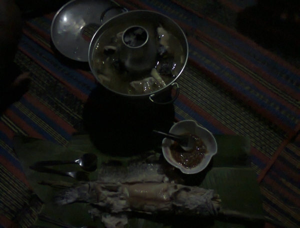 ...ลากันด้วยภาพนี้เลยครับ  ขอตัวไปซัดปลาก่อนครับ... :prost: :prost: :prost: