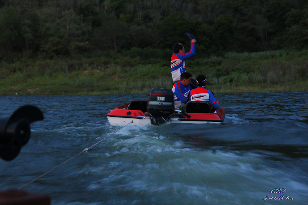 เรืออีกลำมาแล้วเราได้กลับแล้วป๋า เอิ๊กกกกกก :cool: :cool: :cool: :cool: :cool: :cool: