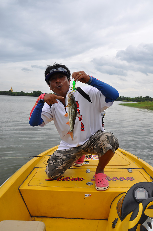 ไม่เชื่อหย่าลบหลู่น่ะคร๊าบบบบบบบบ ได้ปลามาแล่ะ :grin: :grin: :grin: :grin: