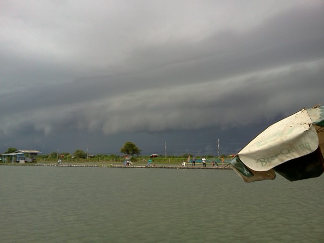 ลากันด้วยภาพนี้เลยนะครับ วันนี้มาปลากัดดีมากครับ  :cheer: