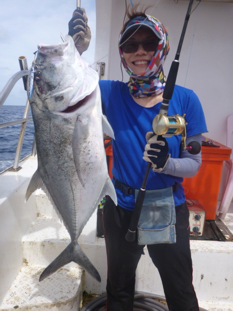 กะมงพร้าวว ไซร์เกือบ10โล  (ครั้งแรกกกกกก) :cool: :cool:
เหยื่อ Jigging Mania : Cyclone 100g. / รอก 