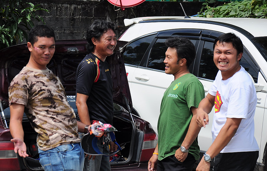  [b]เดี๋ยวพรุ่งนี้มาต่อน่ะคร๊าบ เป็นอีกทริปนึงที่สมาชิกทีม Actionlure มาเยือนโม่งถึงหระรี จะมีใครมั่