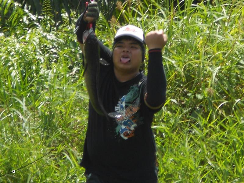  [b]โอ้ เมื่อเทียบ กับแขนแล้ว ปลาตัวเล็กไปเลยนะ[/b] :grin: