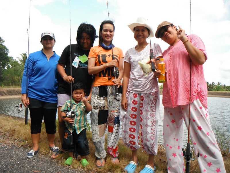 [b][i]@..และแล้วก็ย่างที่เห็น ผบ.ชักภาพแห้วหมู่ไว้เป็นหลักฐานในหมายนี้..55+.[/i][/b]  :laughing: :la