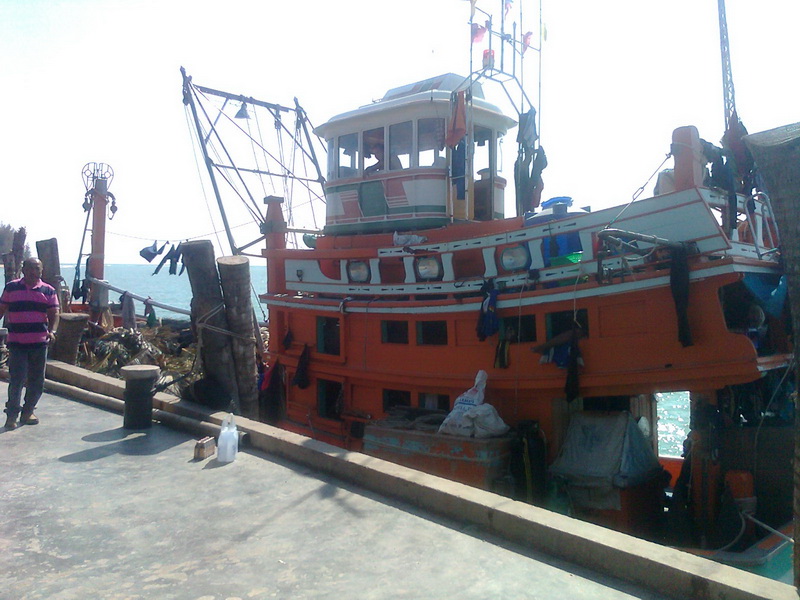 ขึ้นเรือใหญ่ลงเรือเล็กแบบไม่หวังปลา
