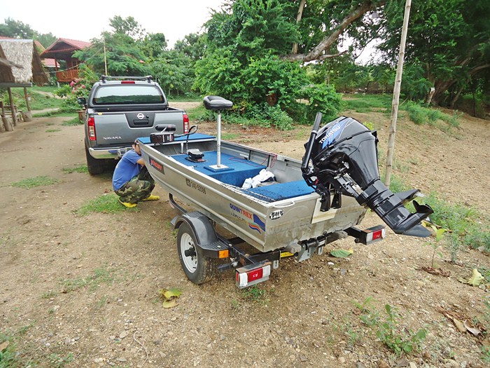 โอมิด..เช็คความเรียบร้อย หลังเอาเรือขึ้นแล้ว !!!  :cool: :cool: :cool: