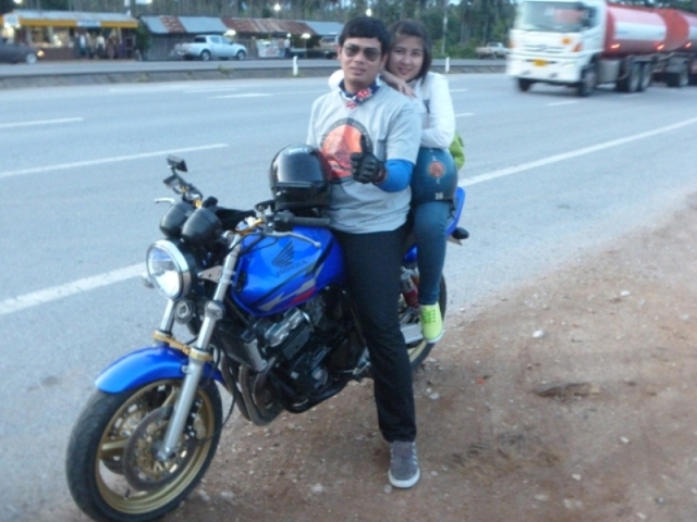 *** ขอจัดรูปคู่กับ ผบ. สักรูปหลังจากขับรถถ่ายแต่รูปเพื่อนมาตลอด  :grin: :grin: :grin: