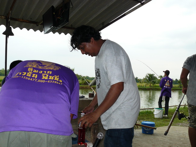 พี่ป๊อปปี๊ด เอามาลุ้นแล้ว :cheer: :cheer: :cheer: