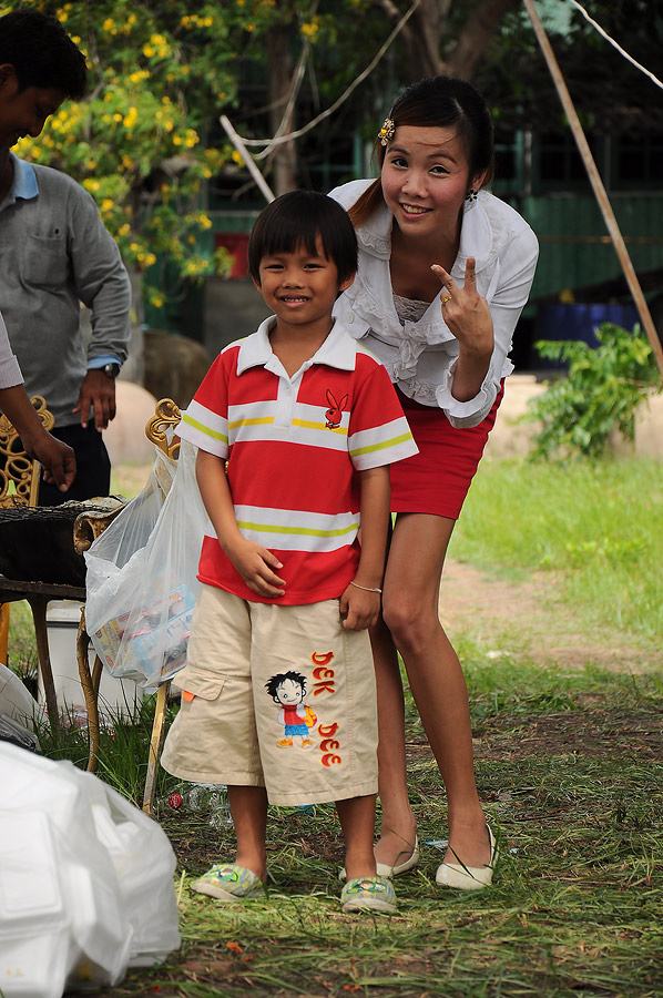 น้าต้นไมไ่ด้มาคนเดียวน่ะ พาน้องเติ้ลกับป้าเบิ้ล [b](นางงามพาสเตอร์)[/b]มาด้วยน่ะคร๊าบบบบบบบบบบบ :lau