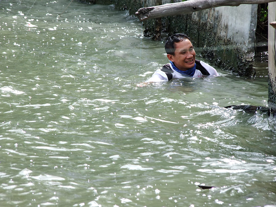 [b]ทริพนี้ผมบอกได้เลยครับว่า น้านกแอคชั่นลัวร์ ของเรา เป็นแมนออฟเดอะแมทซ์ เลยครับ[/b]
 :cool: :cool