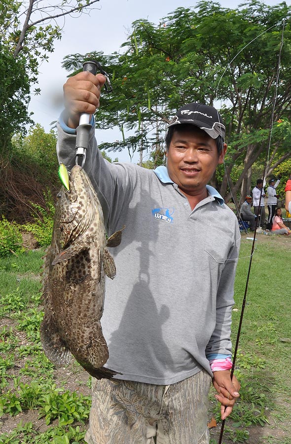 ถามแล้วไม่ตอบ เอาไปภาพเดียวพอ :laughing: :laughing: :laughing: :laughing: