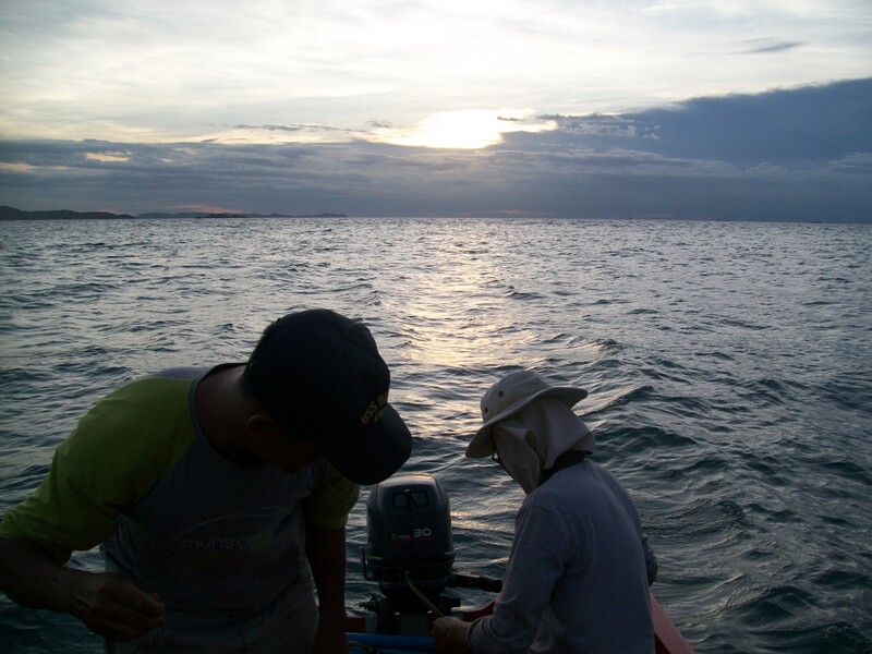 ลอยเรือโสกปลาเล็กจนเย็นก็เดินทางกลับกันครับ :love: :grin: