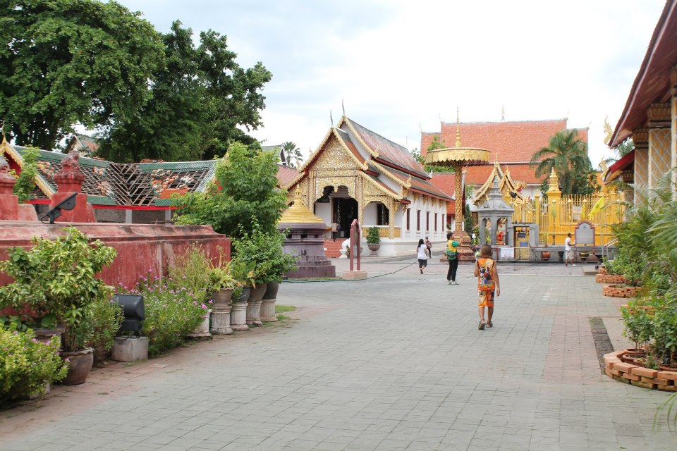 บรรยากาศภายในวัด สงบ และสวยงามมากครับ  :grin: :grin: :grin: