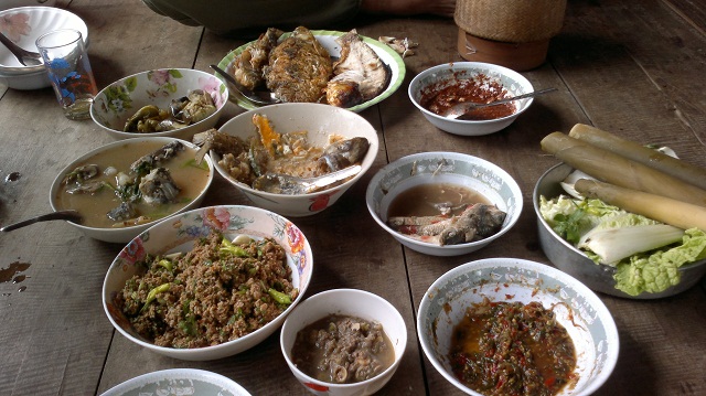 กับข้าวน่ากินทั้งนั้นเรยยยยย
มากินข้าวด้วยกันนะคร้าบบบ
