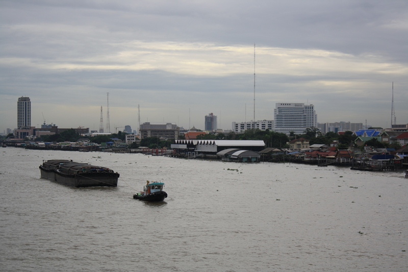 ฟ้าปิดเหมือนฝนจะตก  

เลยเปลี่ยนแนว ครับ