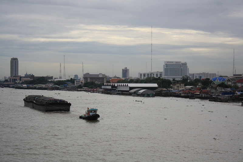 ฟ้าปิดเหมือนฝนจะตก  

เลยเปลี่ยนแนว ครับ