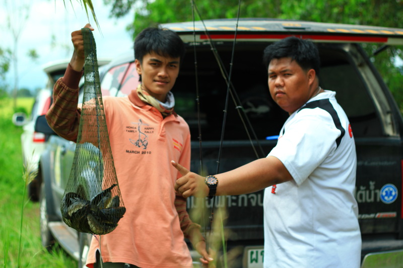 น้าอุ๊...................ขอปลาตัวนึงๆ ๆ ดิ    บักเบส   อิอิ  