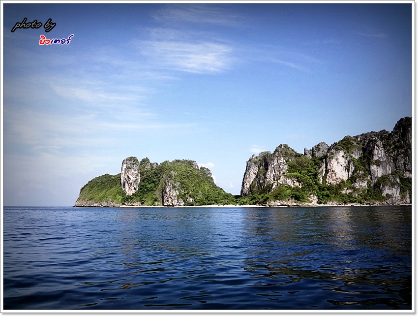 [b]อากาศวันนี้ สดใส  แดดกระจ่าง สาย-ลมพัดพอคลายร้อน น้ำสีสวยและ "ใส"!!

สำหรับการภาพถ่าย ถือว่า