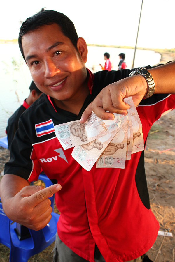  [b] [center]OWEN-C แมทช์กระพงธารน้ำใจ 27 พ.ย. 2554[/center][/b]