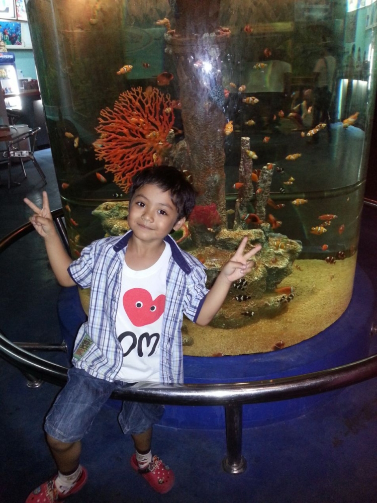 หล่อทุกรูปครับน้องฮอฟโรส