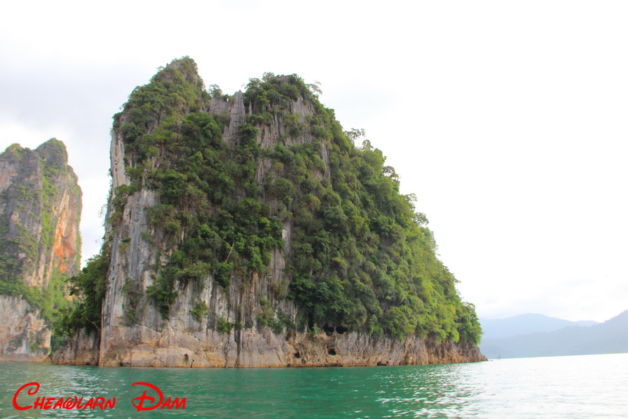  [b]เกาะแก่ง รูปร่างแปลกๆ[/b]  :love: