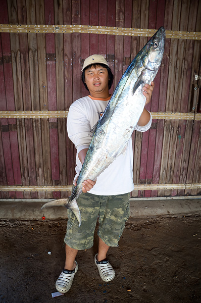 ลากันด้วยภาพนี้แล้วกันครับ...

ถึงเพื่อนแชมป์จะเมาเรือ แต่เห็นรอยยิ้มหลายๆครั้ง

ทำให้รู้สึกว่าเ
