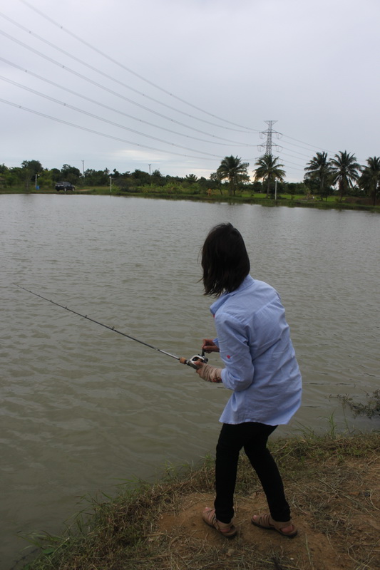 ตีอีก ก็กินอีก  :laughing: :laughing: :laughing: